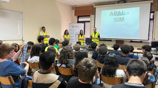 apresentacao-apal-escola-carolina-beatriz-angelo